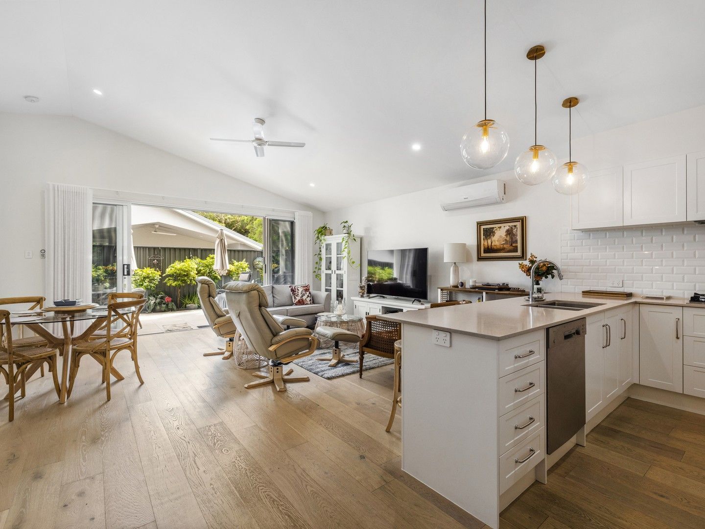 3 bedrooms House in 21/11 McIntosh Crescent WOOLGOOLGA NSW, 2456