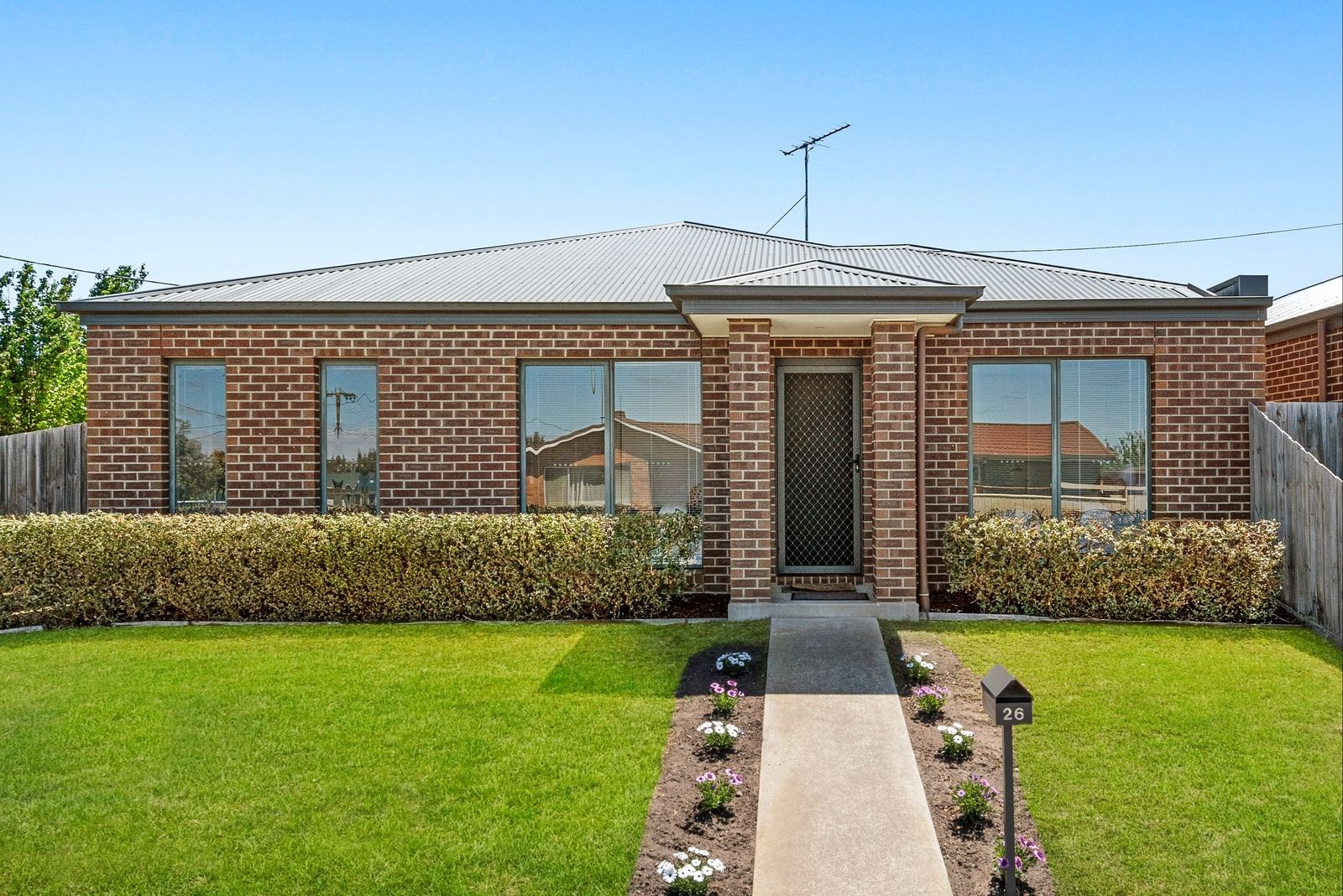 26 Glenfine Avenue, Hamlyn Heights VIC 3215, Image 0