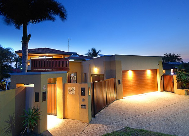 4 Dotterel Drive, Burleigh Waters QLD 4220