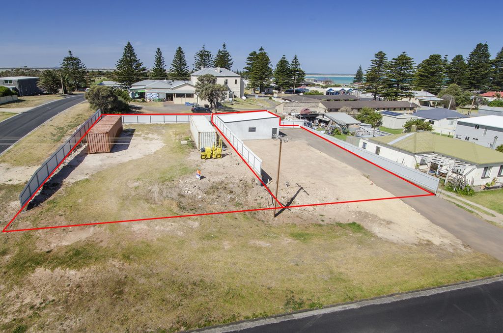 12 Chambers Street, Beachport SA 5280, Image 0