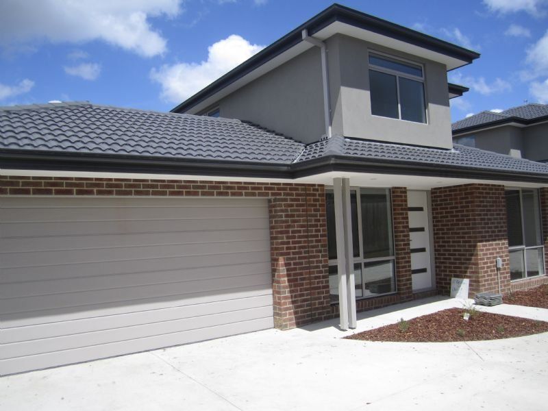 3 bedrooms Townhouse in 2/12 Neilson Street BAYSWATER VIC, 3153
