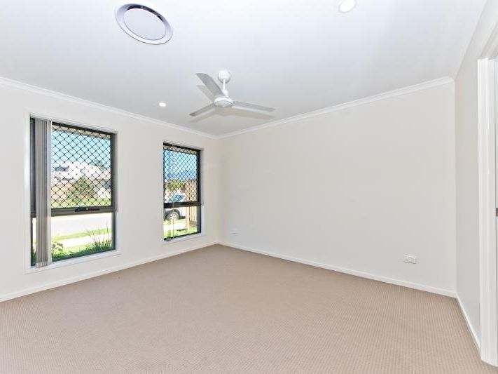 4 bedrooms House in 24 Freshwater Street THORNLANDS QLD, 4164