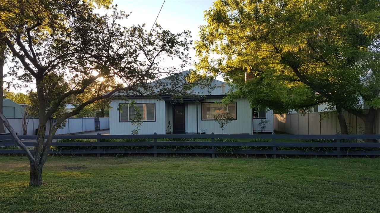 3 bedrooms House in 19 Collopy St MANSFIELD VIC, 3722