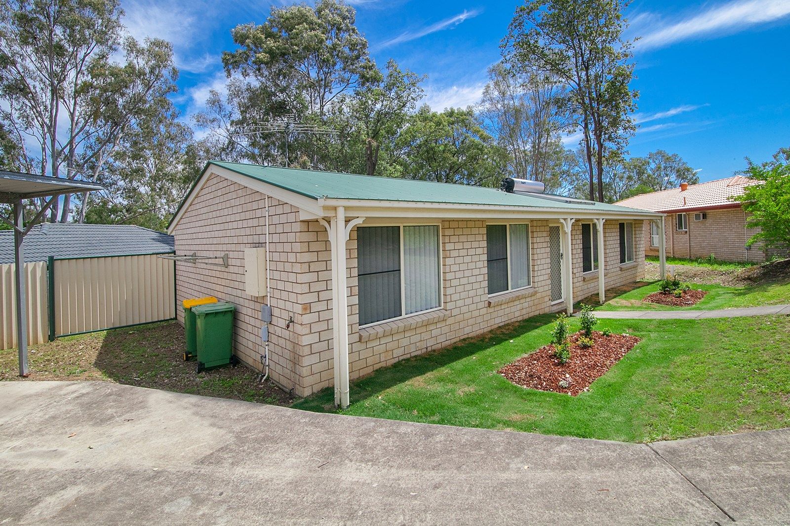 4 Barry Wallace Place, Churchill QLD 4305, Image 2