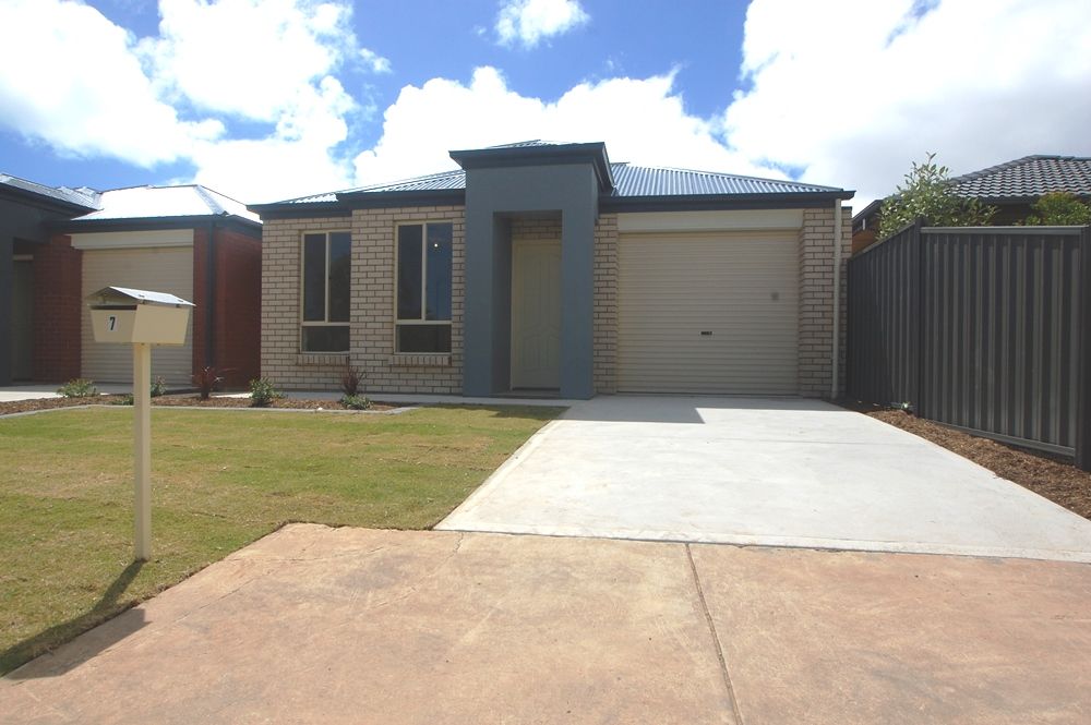 7 Weeroona Avenue, Port Noarlunga South SA 5167, Image 0