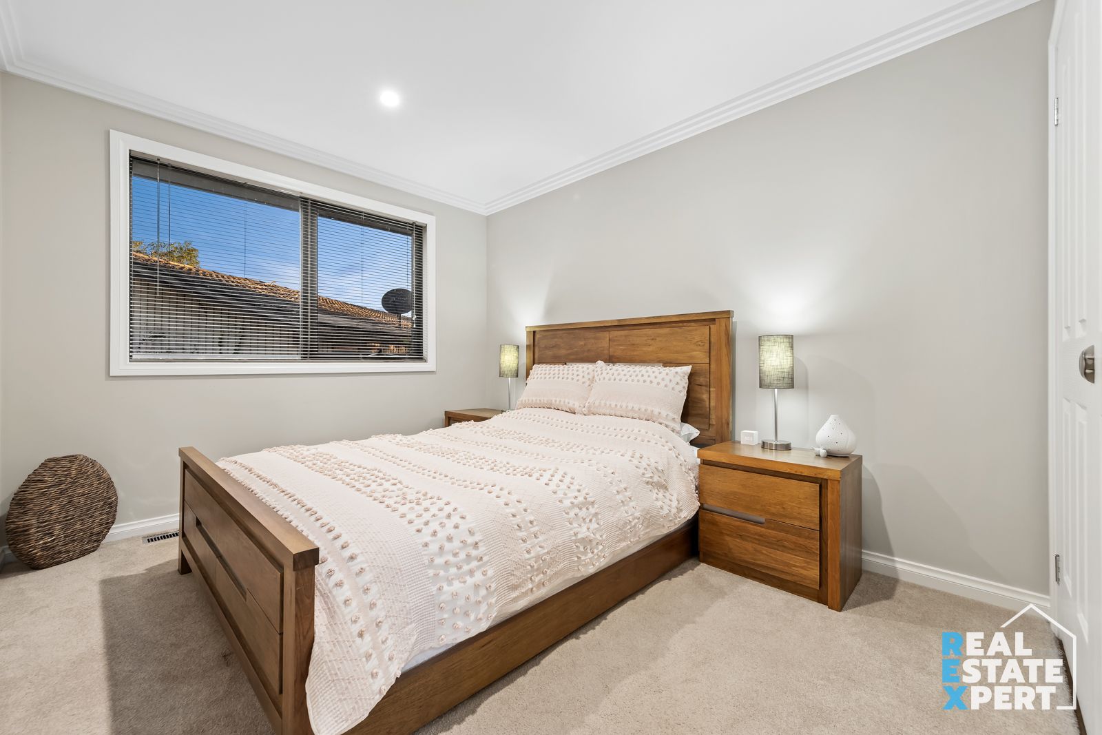 61 Allister Close, Knoxfield VIC 3180, Image 2