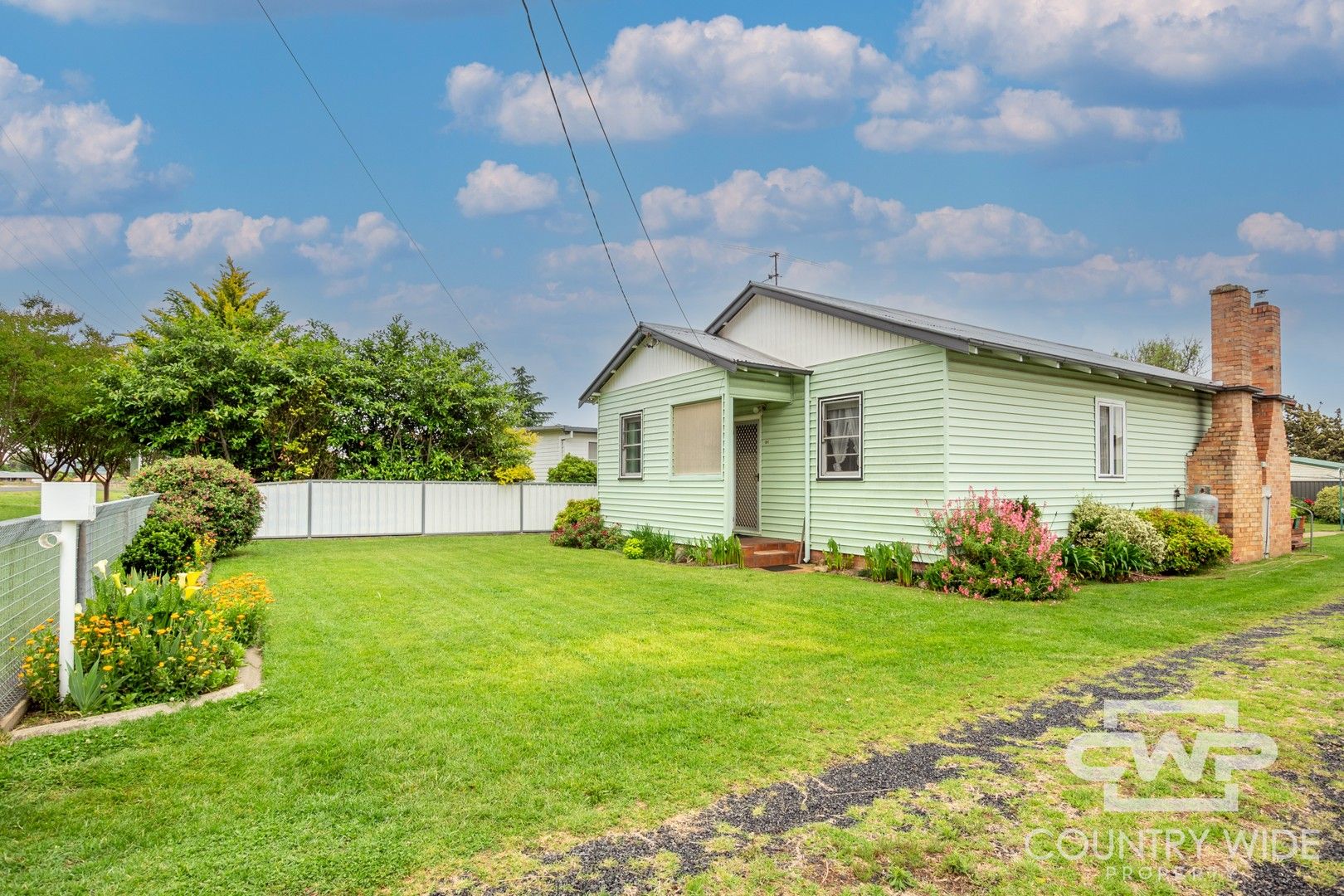 85 Wullamulla Street, Glen Innes NSW 2370, Image 0