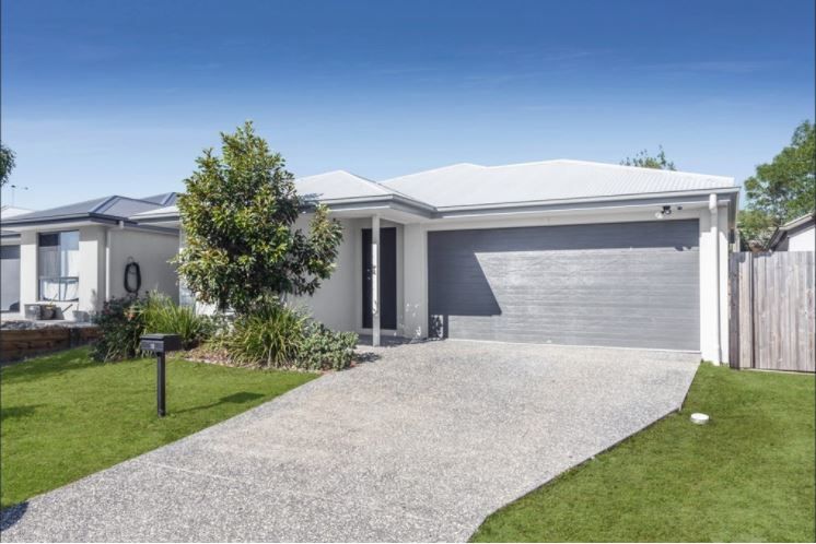 4 bedrooms House in 18 Crest Street NARANGBA QLD, 4504