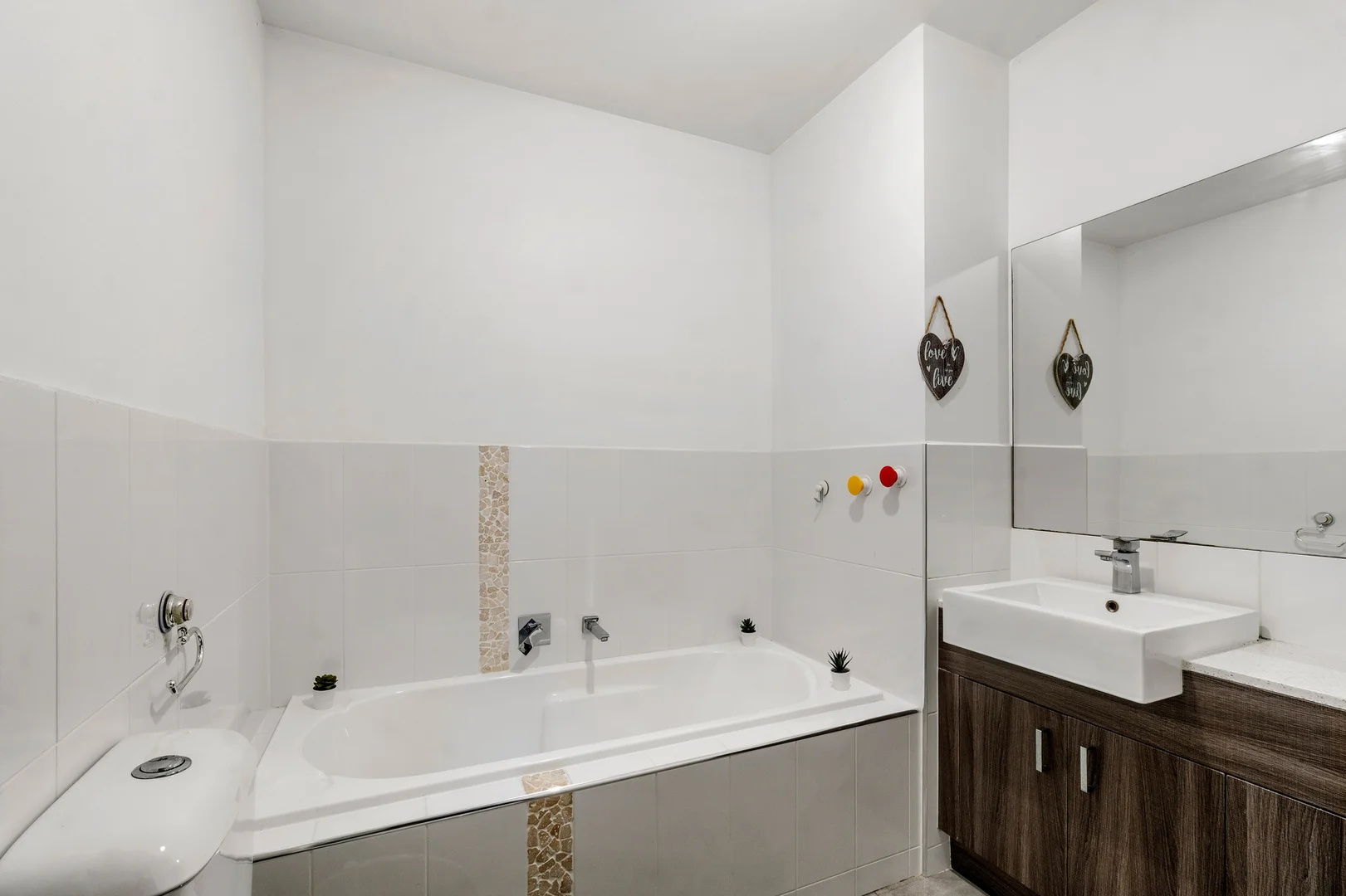 Additional image 5 of 3/11 Cameron Road, Croydon VIC 3136