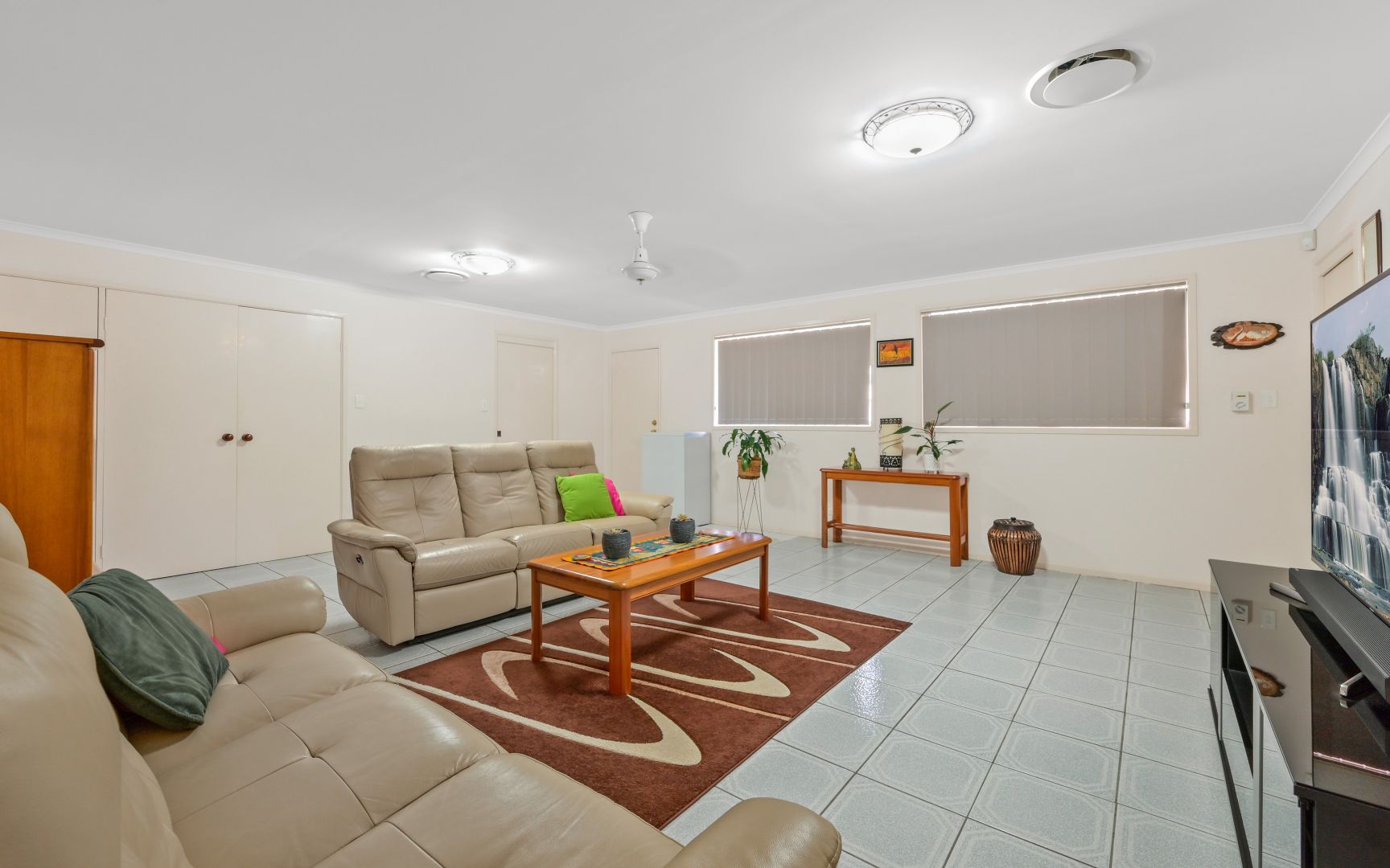 53 Lagonda Drive, Ingleburn NSW 2565, Image 2