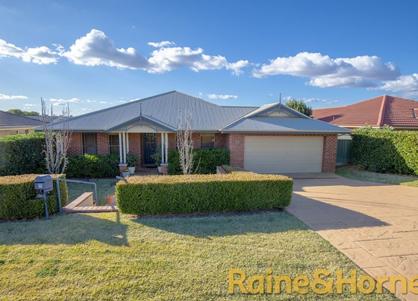 15 Cypress Point Drive, Dubbo NSW 2830