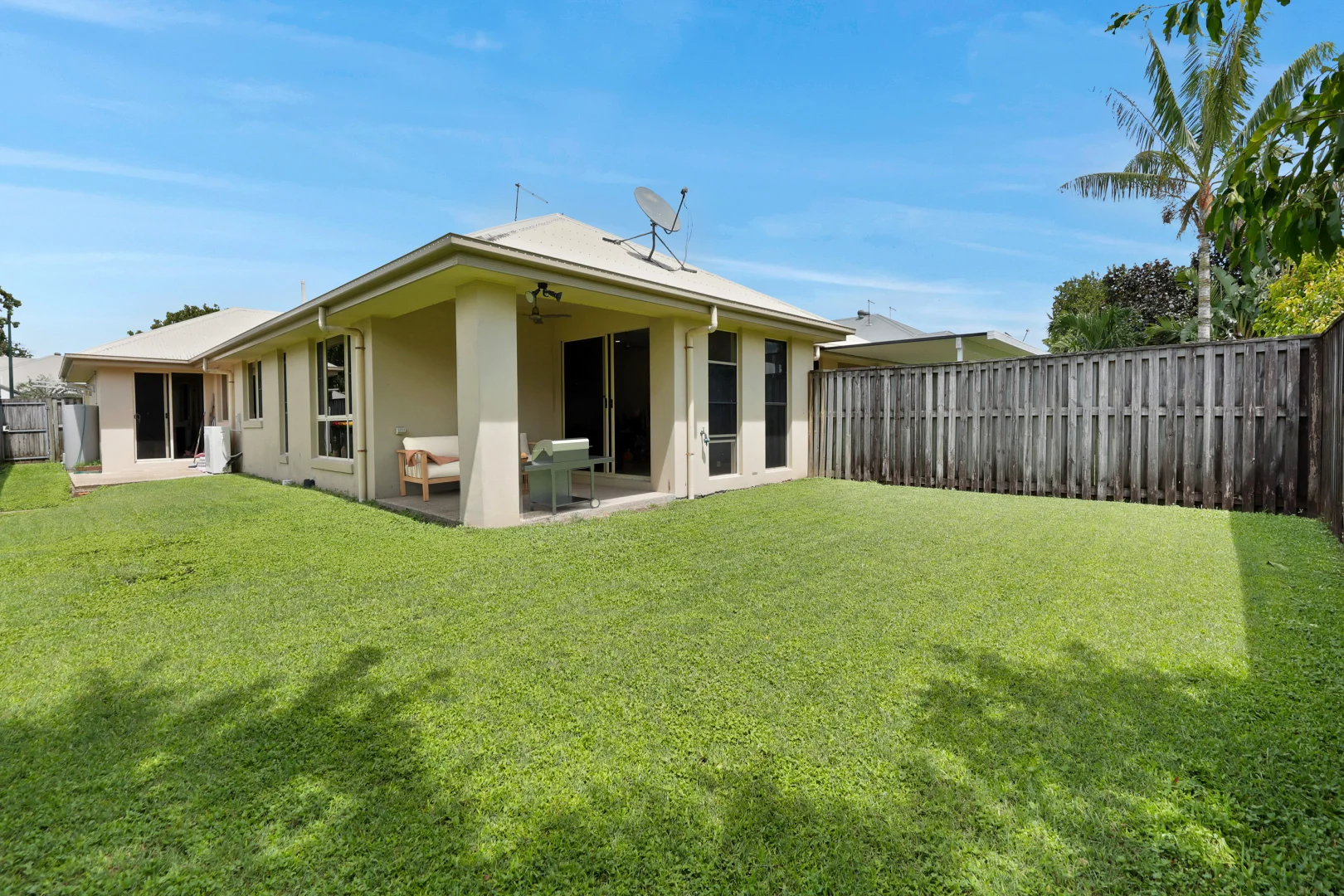Additional image 13 of 2/11 Bilgola Place, Blacks Beach QLD 4740