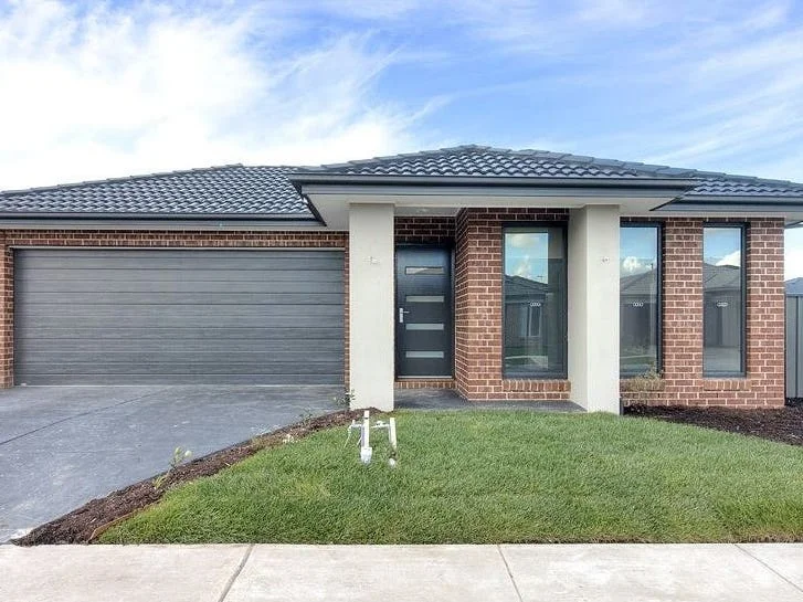 21 Elodea Way, Cranbourne North VIC 3977