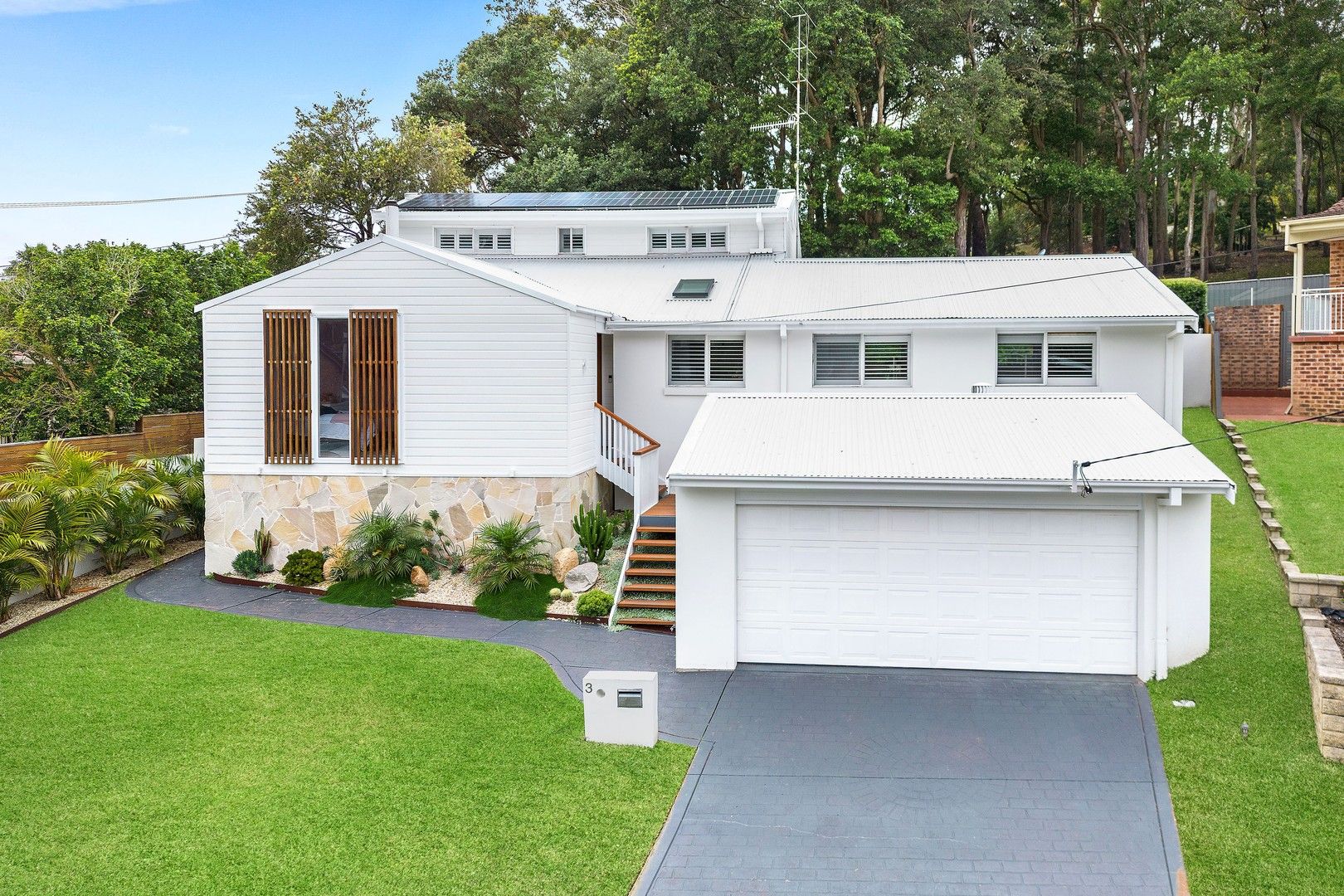 5 bedrooms House in 3 Dale Close TERRIGAL NSW, 2260