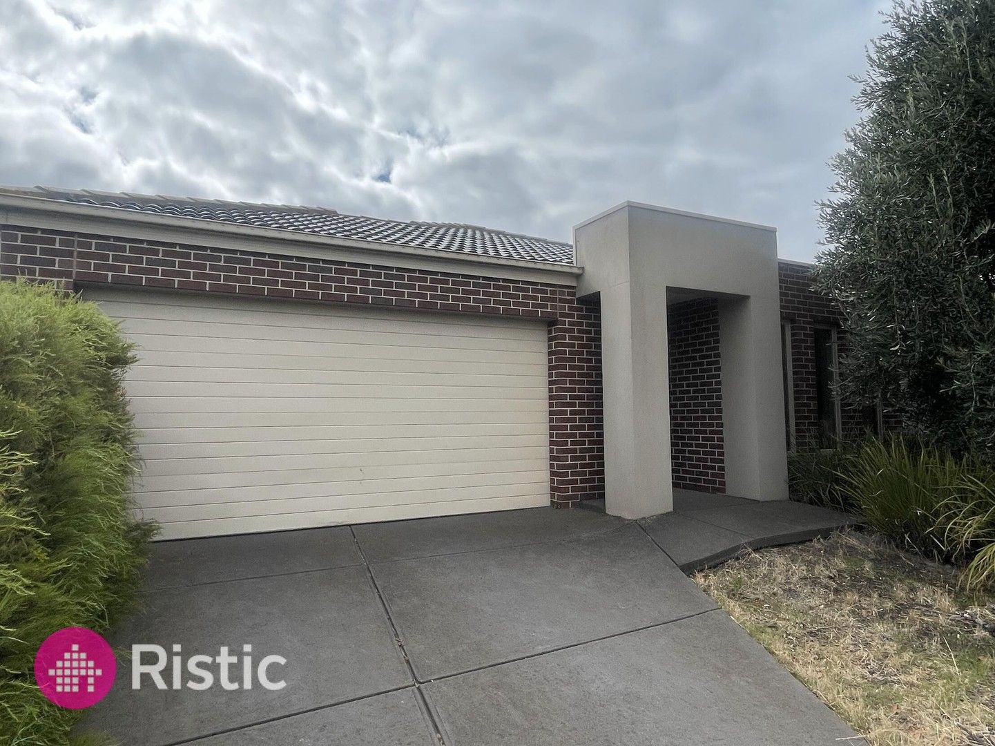 8 Marlin Crescent, Point Cook VIC 3030, Image 0