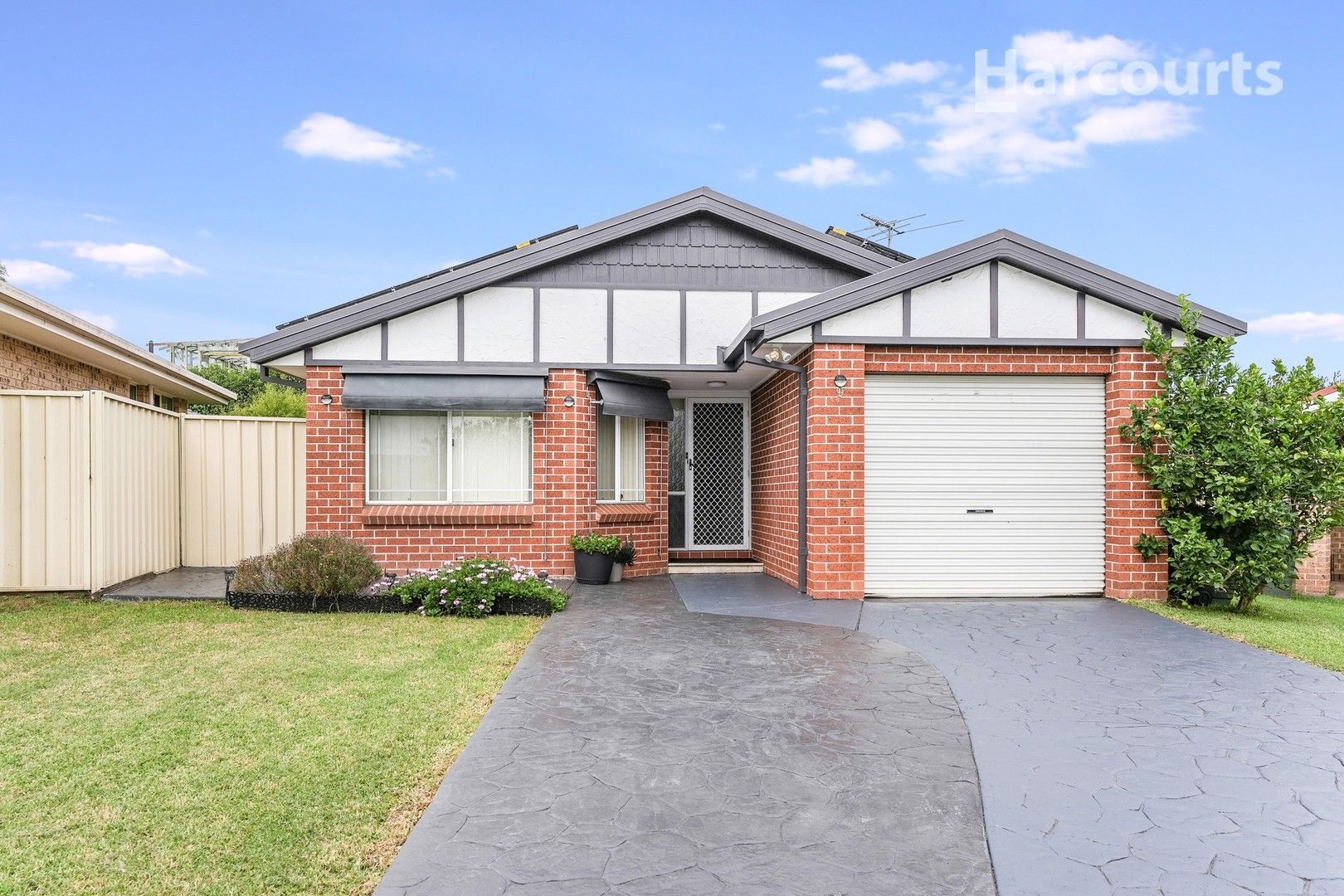 9 Poppy Place, Macquarie Fields NSW 2564, Image 0