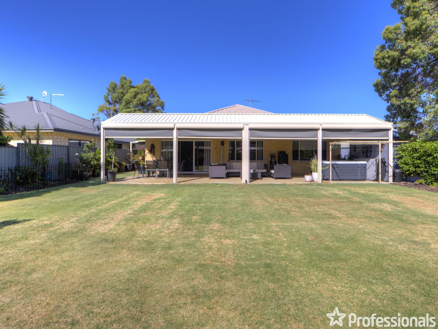 7 Woronora Close, Maida Vale WA 6057, Image 2