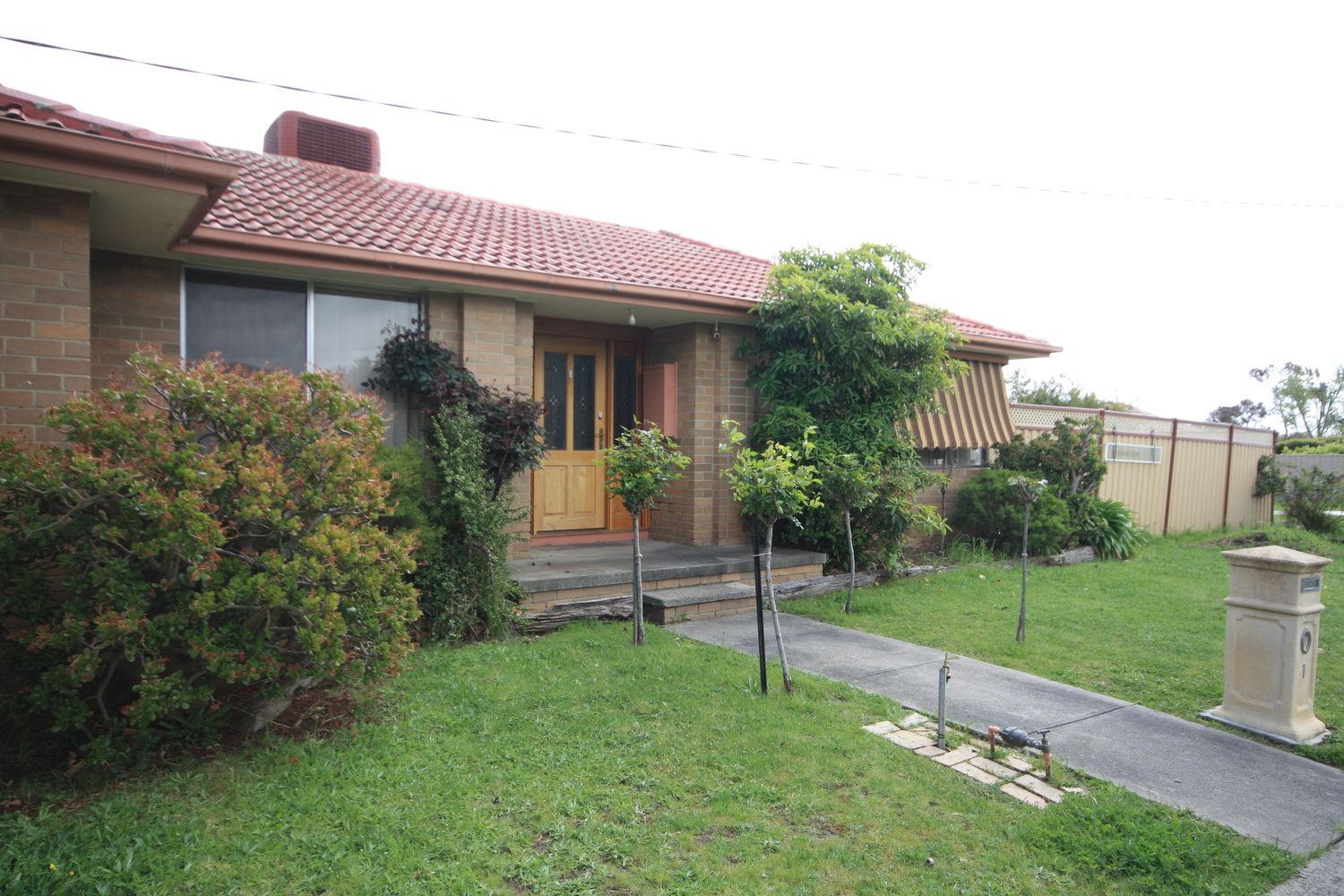 4 bedrooms House in 1 Hocter Close GLADSTONE PARK VIC, 3043