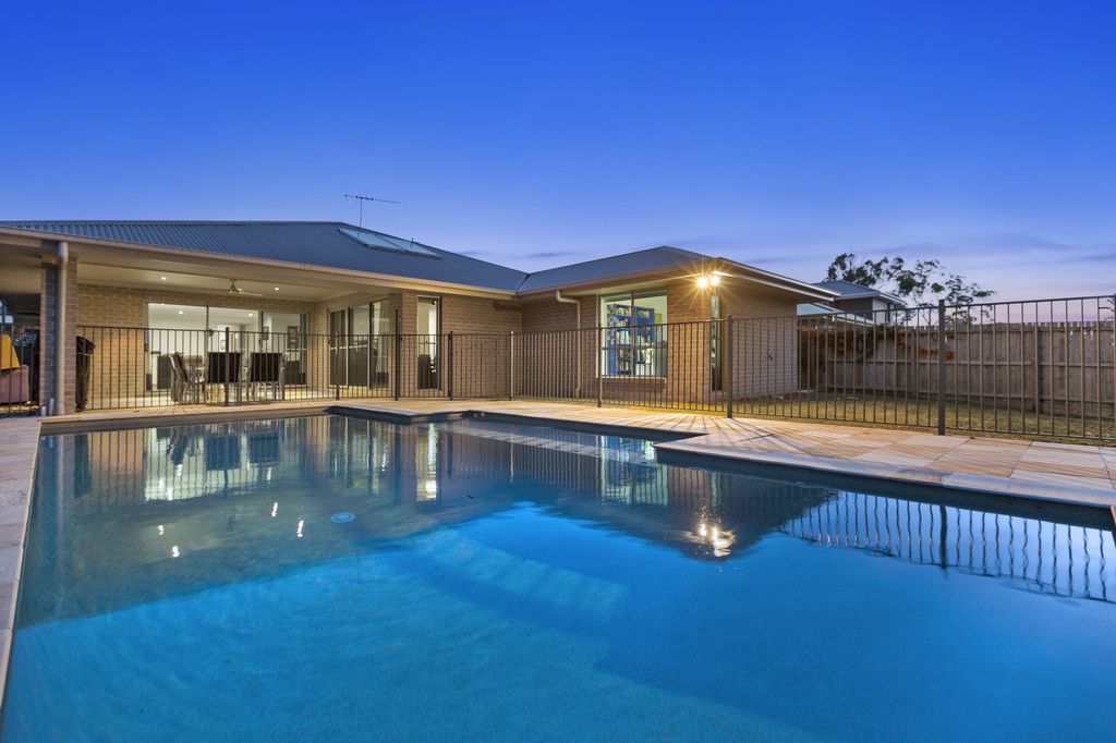 73 Taylor Place, Mackenzie QLD 4156, Image 0