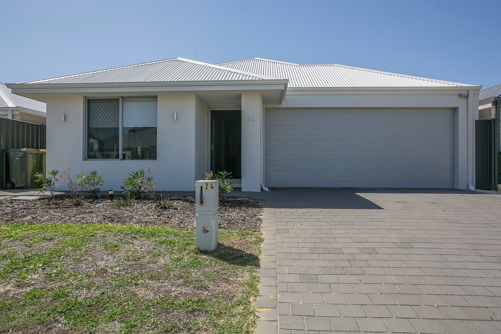 24 Furnell Way, Lakelands WA 6180, Image 0