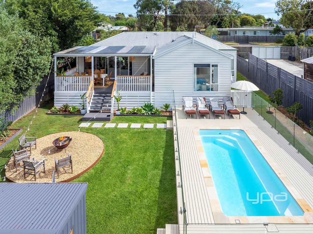 4 bedrooms House in 4 Wakool Avenue ROSEBUD VIC, 3939