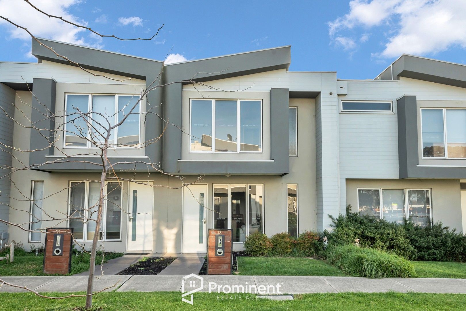 3 bedrooms Townhouse in 13 Pebblebeach Path CRANBOURNE VIC, 3977