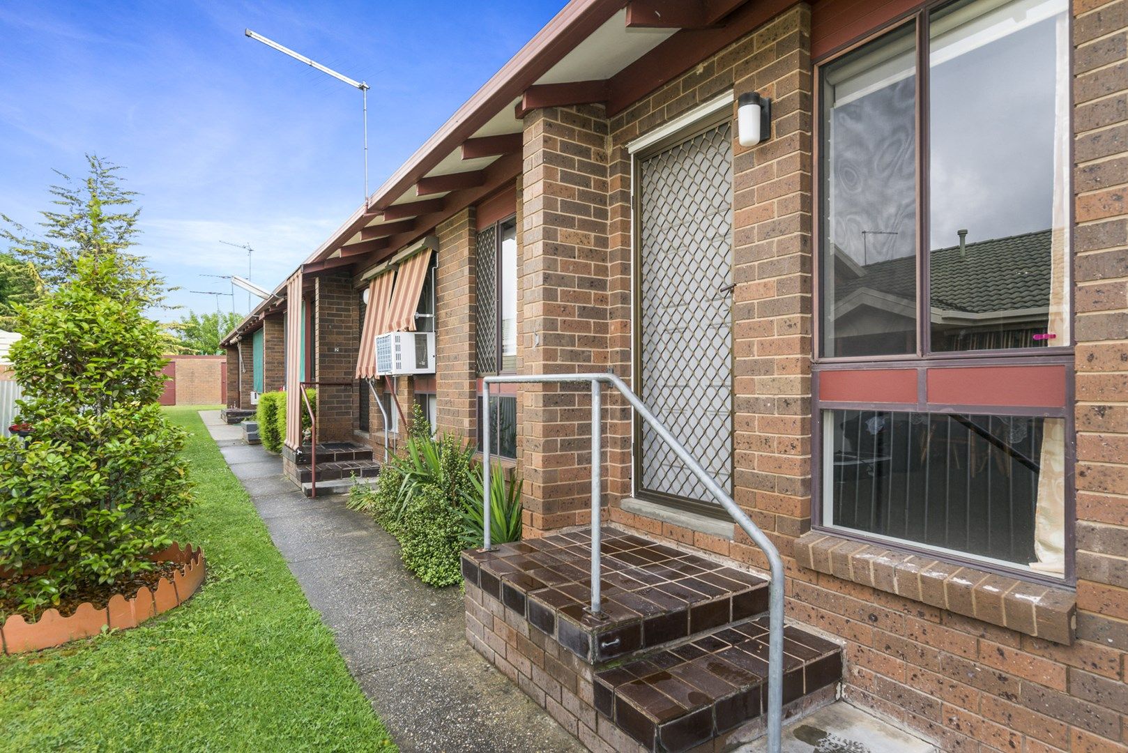 1/405 Griffith Road, Lavington NSW 2641, Image 0