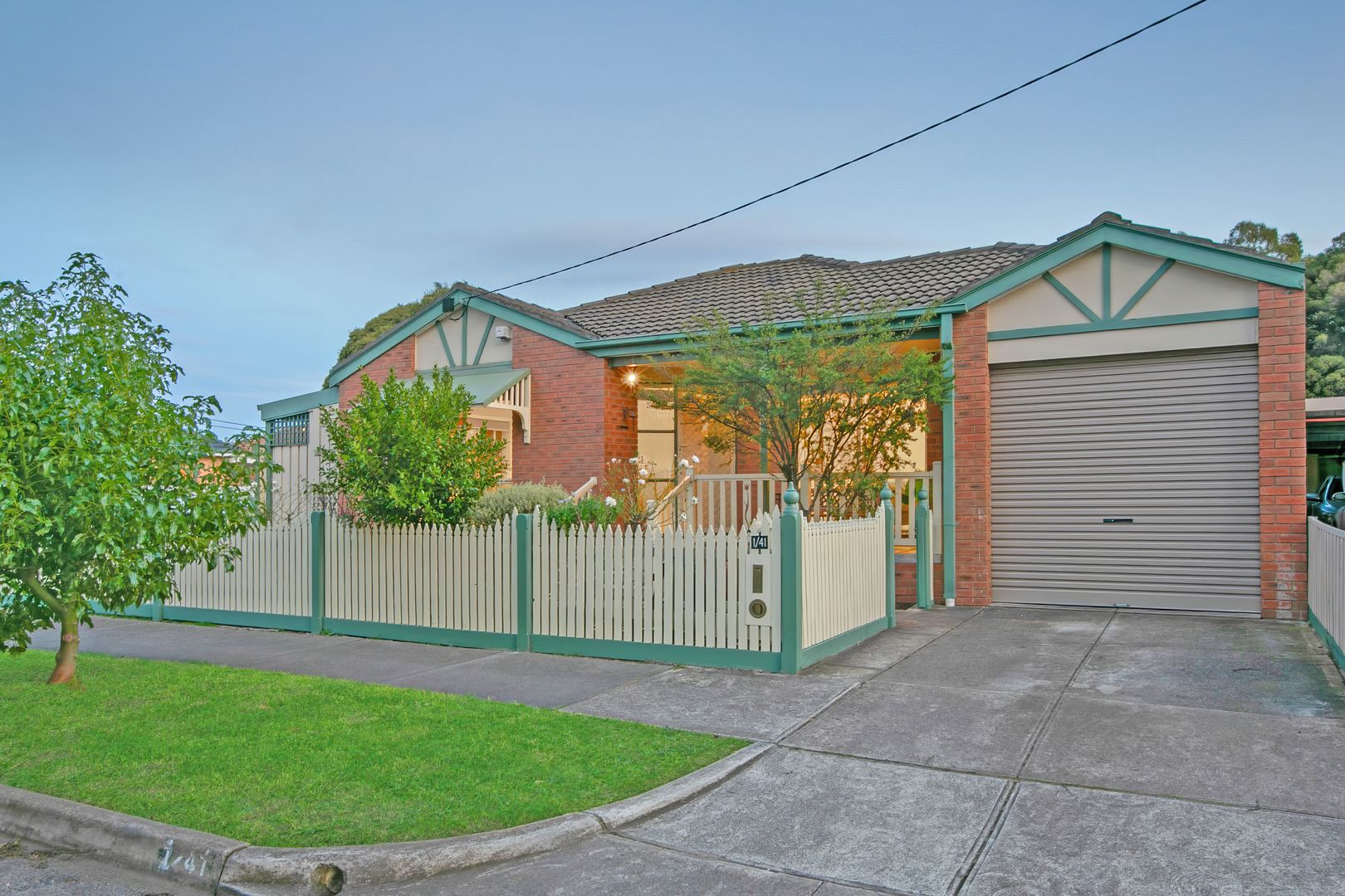 2 bedrooms Apartment / Unit / Flat in 1/41 Lloyd Avenue RESERVOIR VIC, 3073