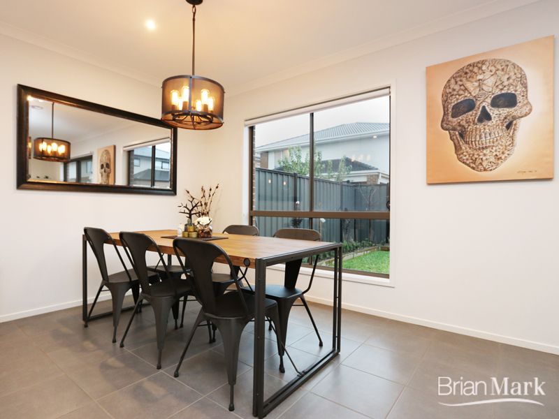 25 Monet Drive, Truganina VIC 3029, Image 2