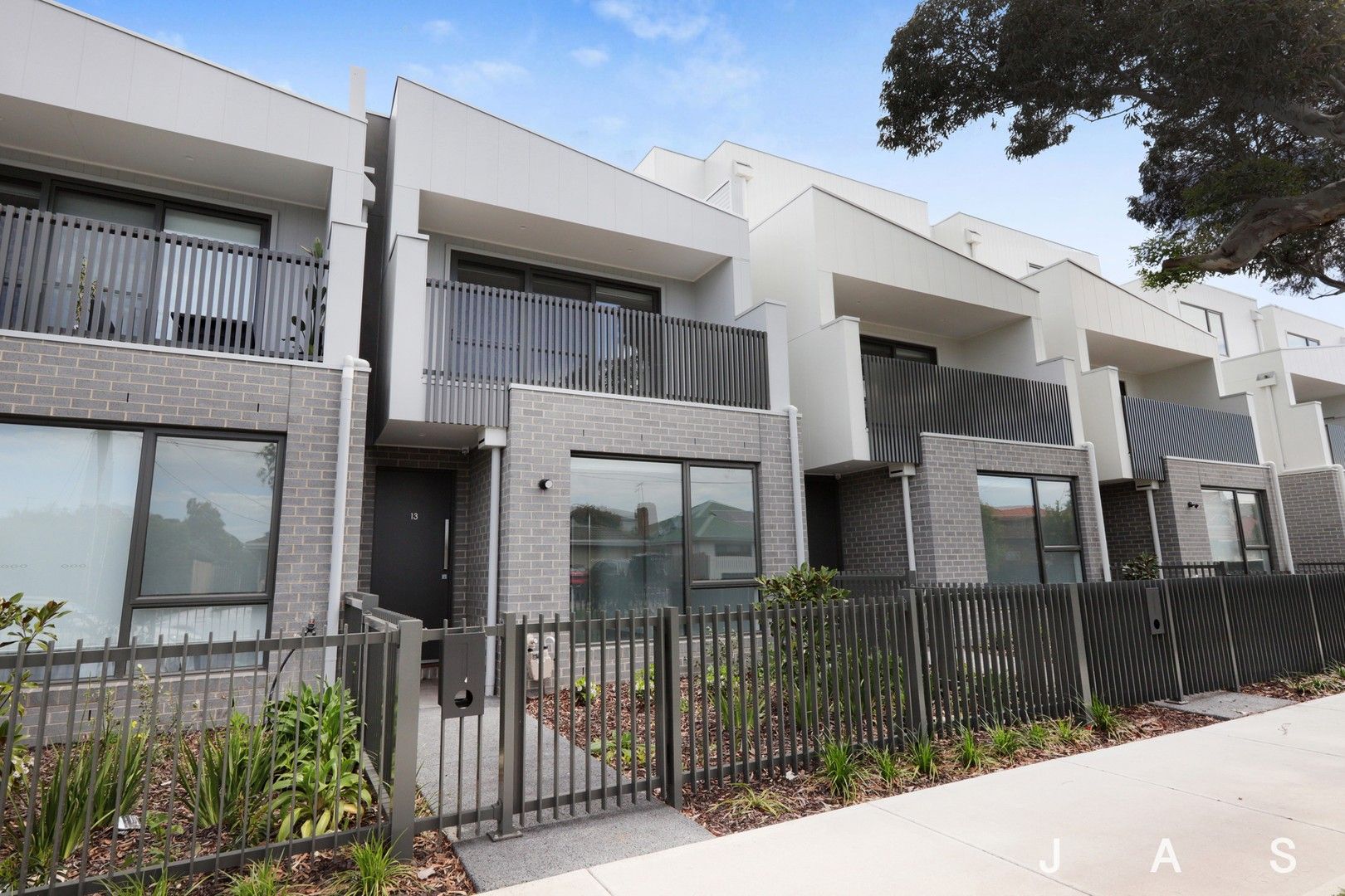 2 bedrooms Townhouse in 13/92 New Street KINGSVILLE VIC, 3012