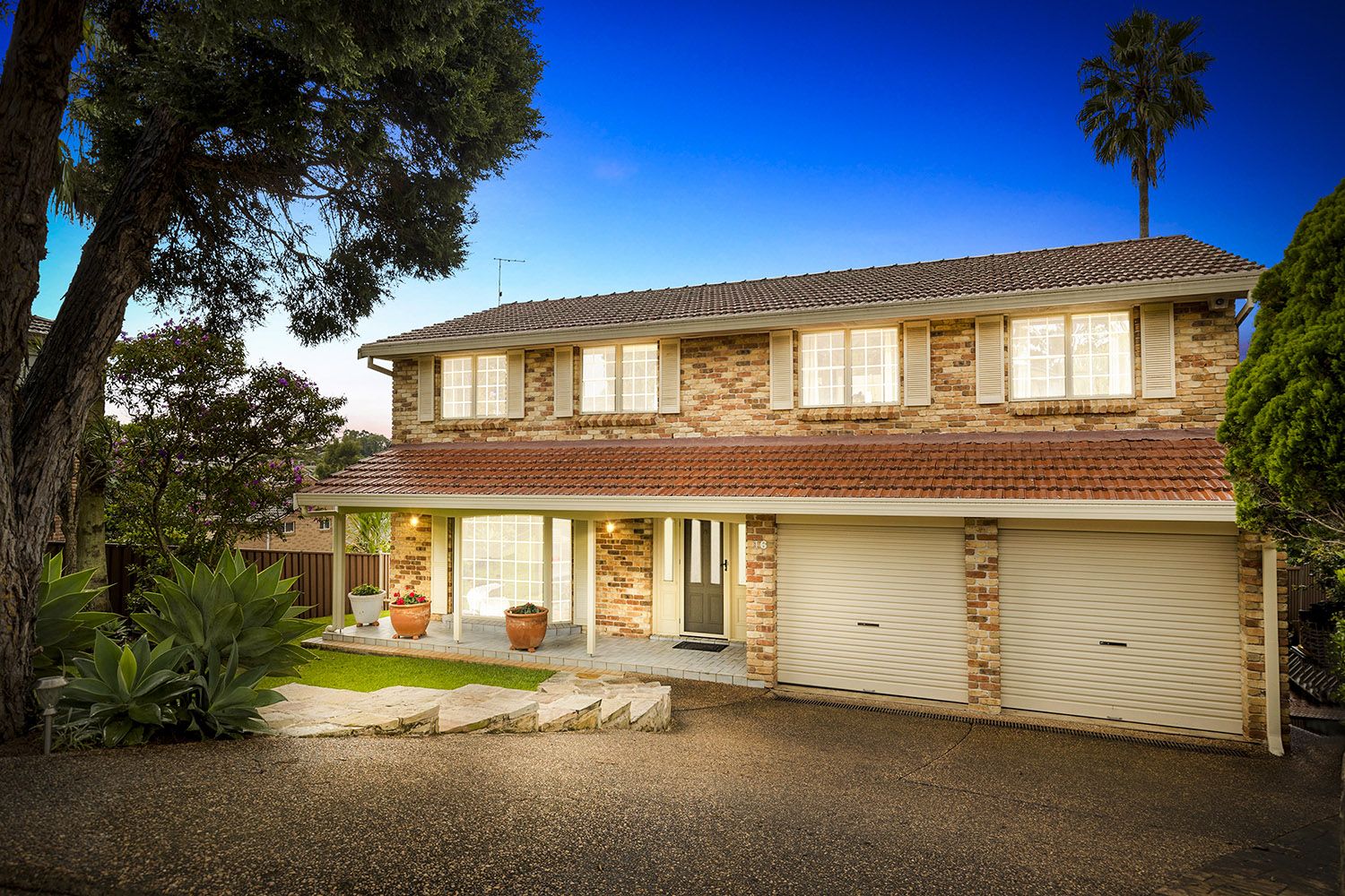 4 bedrooms House in 16 Penola Court BAULKHAM HILLS NSW, 2153