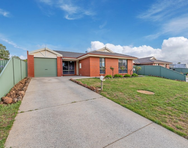 15 Balmoral Drive, Ballarat East VIC 3350