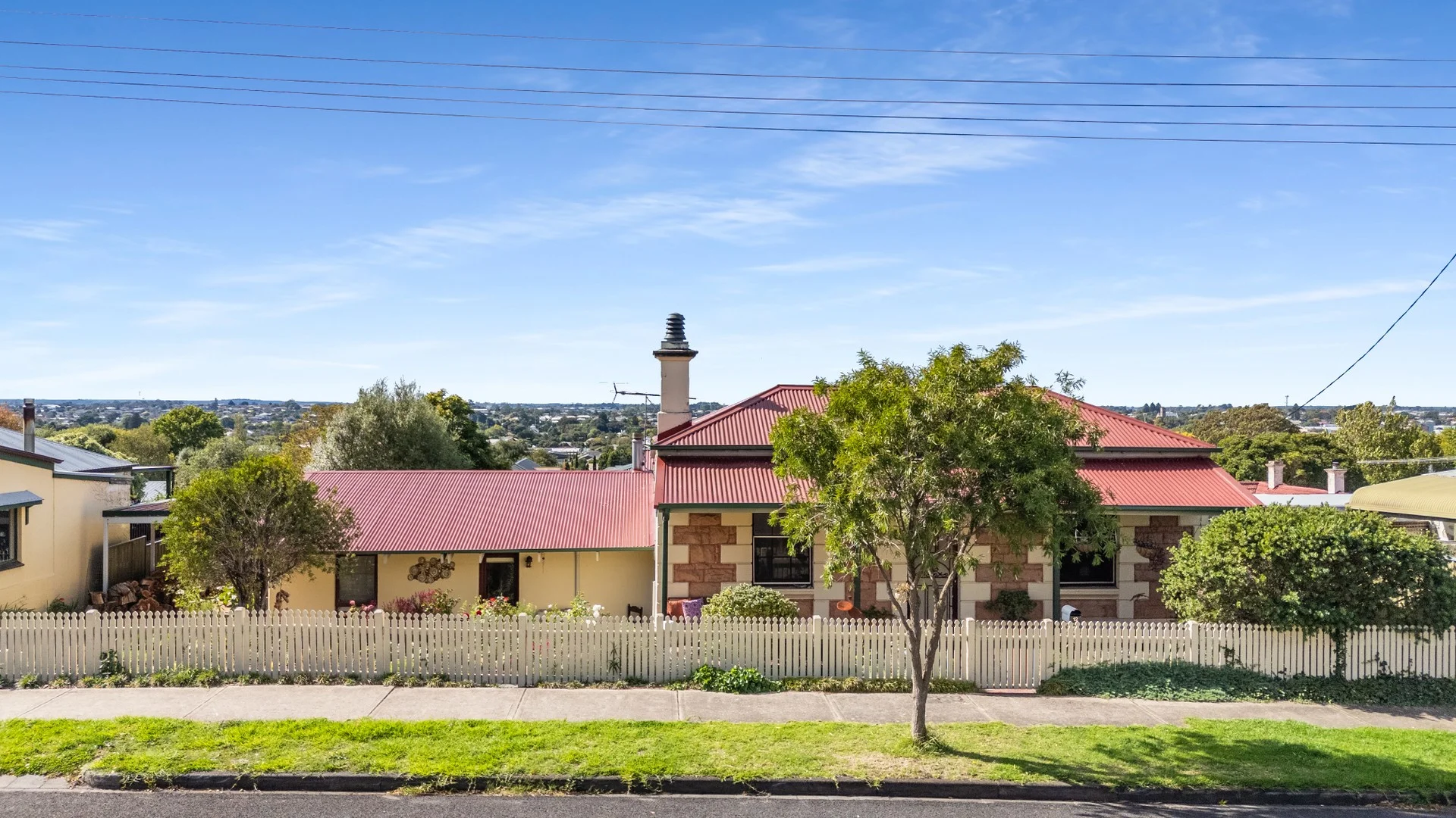 12 Lake Terrace West, Mount Gambier SA 5290