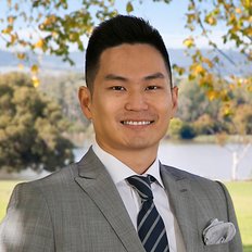 Your Local real estate agent William Li from 5 Hamilton ...