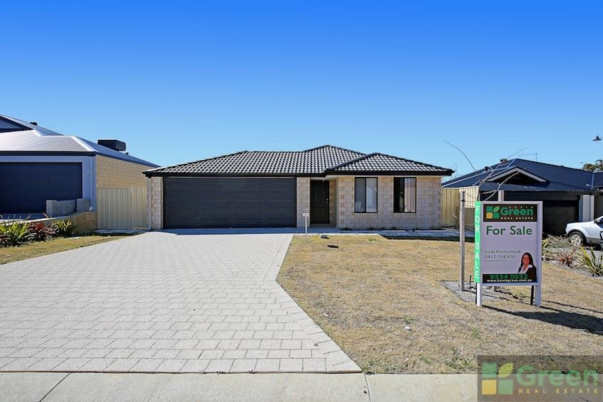 4 Catani Way, Lakelands WA 6180, Image 1