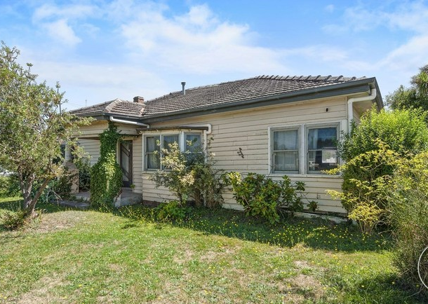 27 Bridge Street, Sebastopol VIC 3356