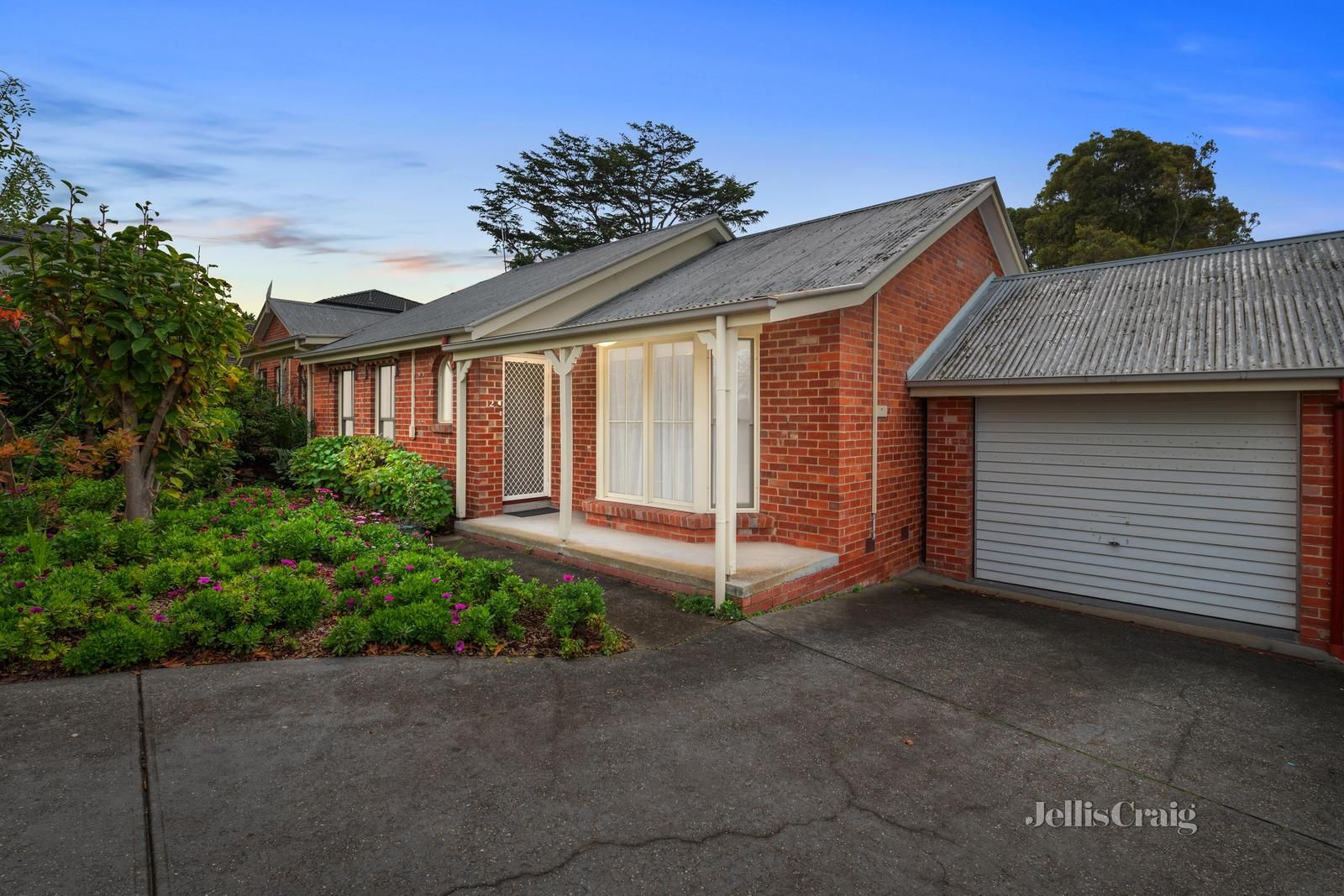 2/7 Waldau Court, Doncaster VIC 3108, Image 0