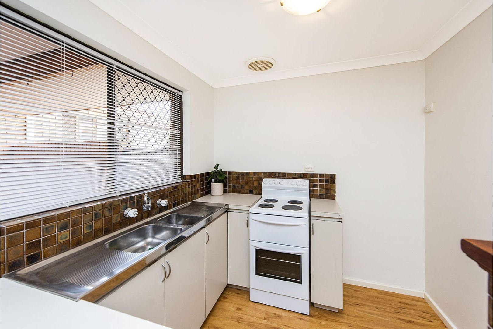 2/10 Hammad Street, Palmyra WA 6157 - Apartment For Rent | Domain