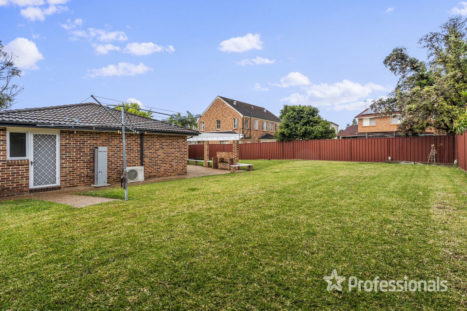 6 Carbine Close, Casula NSW 2170, Image 2