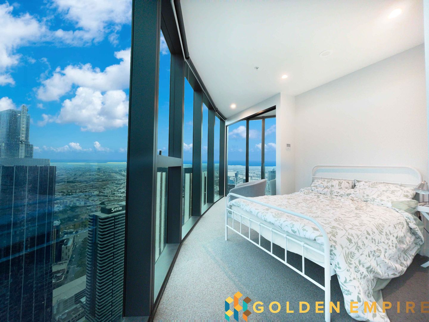 2 bedrooms Apartment / Unit / Flat in 6502/228 La Trobe Street MELBOURNE VIC, 3000
