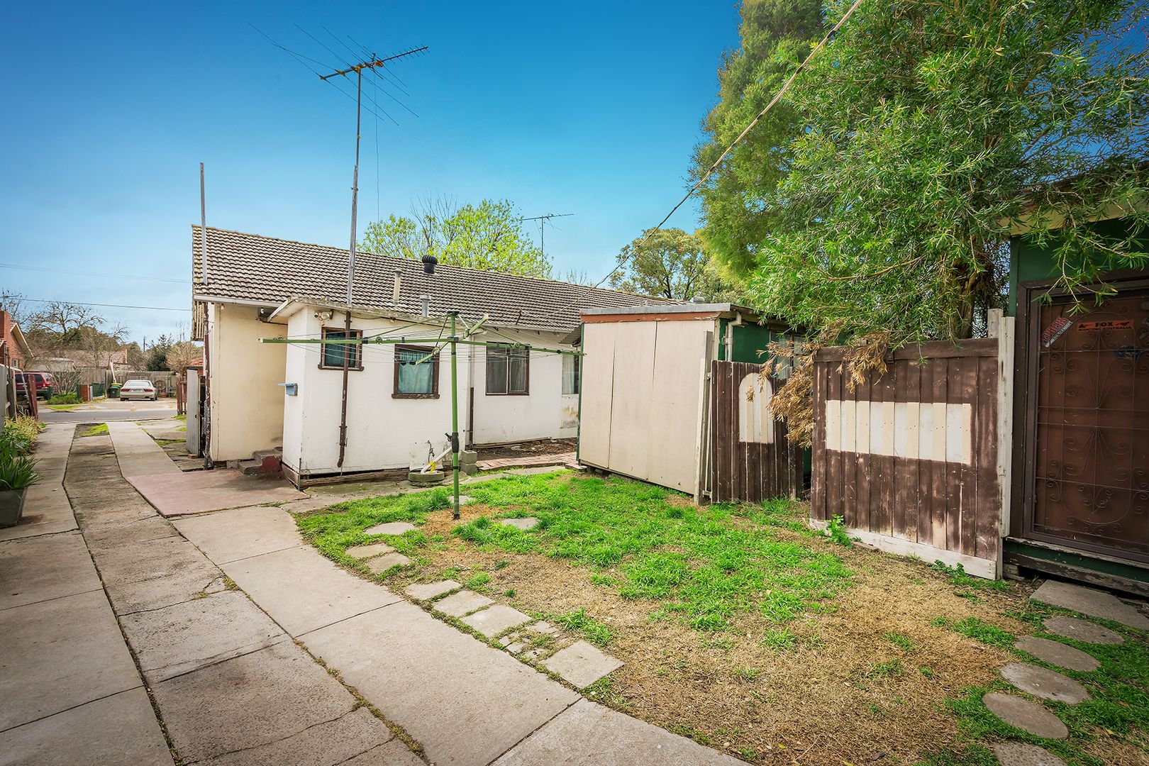 81 Ramu Parade, Heidelberg West VIC 3081, Image 2