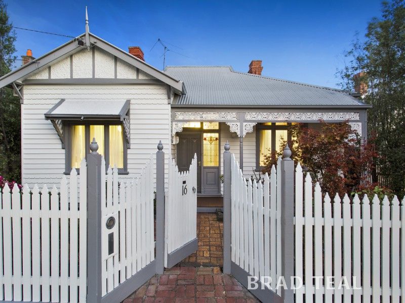 16 Lincoln Road, Essendon VIC 3040