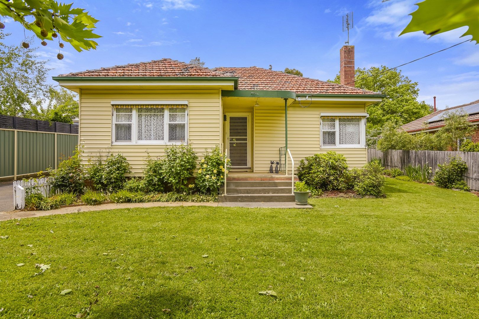 8 Ebden Street, Kyneton VIC 3444, Image 1