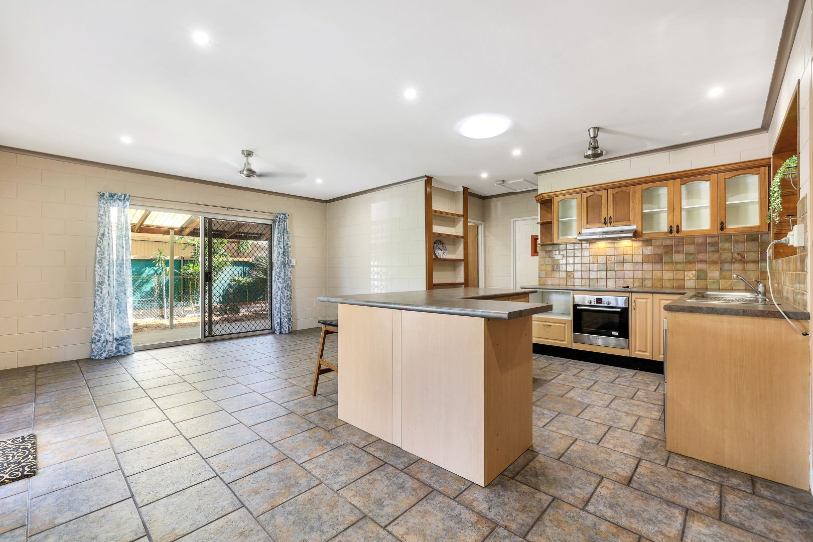 50 Canonbury Circuit, Driver NT 0830, Image 2