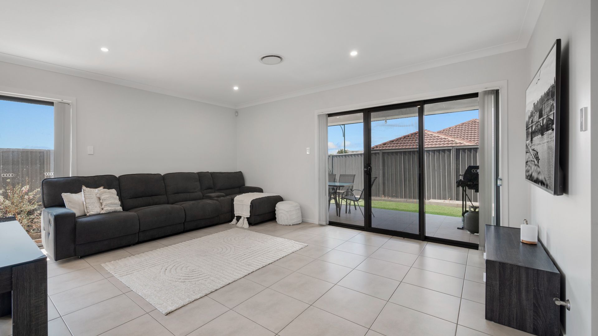 3 Brunton Place, St Helens Park NSW 2560, Image 2