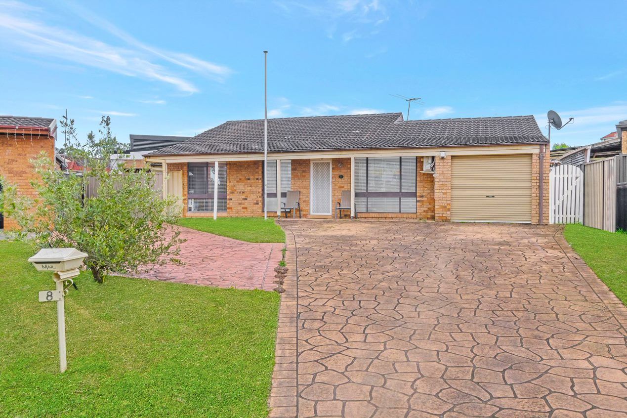 8 Moorina Close, Greenfield Park NSW 2176, Image 0