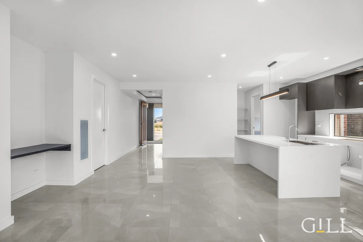 Additional image 4 of 43 Villa Doria Drive, Clyde North VIC 3978