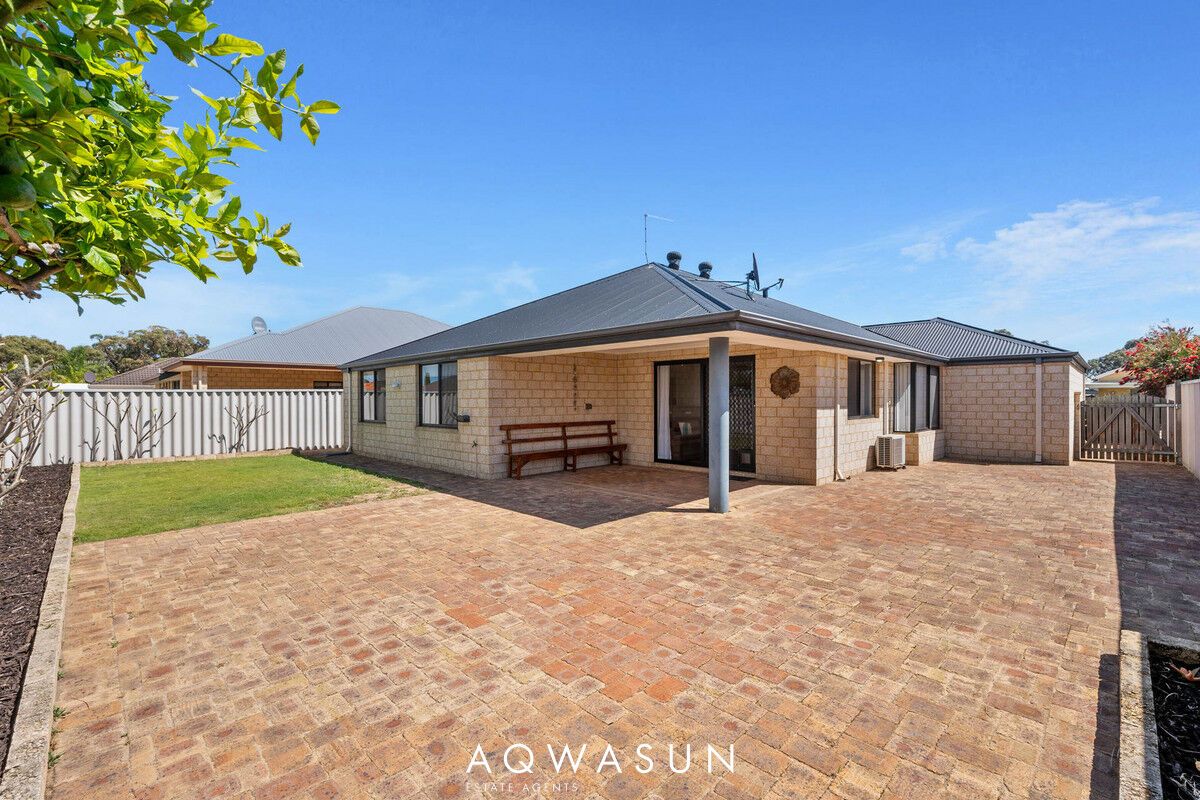 9 Keystone Loop, Secret Harbour WA 6173 Domain