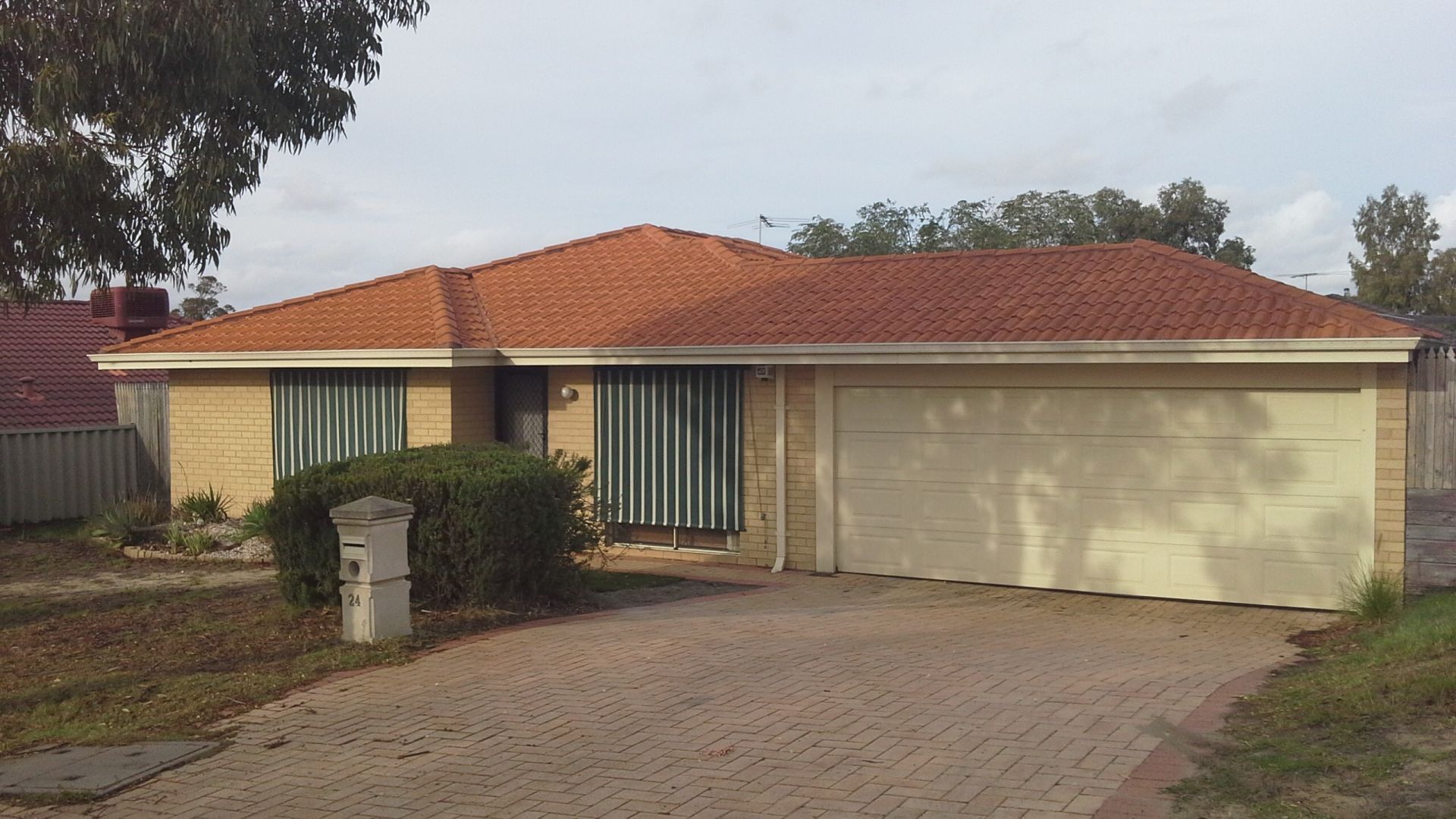 4 bedrooms House in 24 Hybanthus Loop BEELIAR WA, 6164