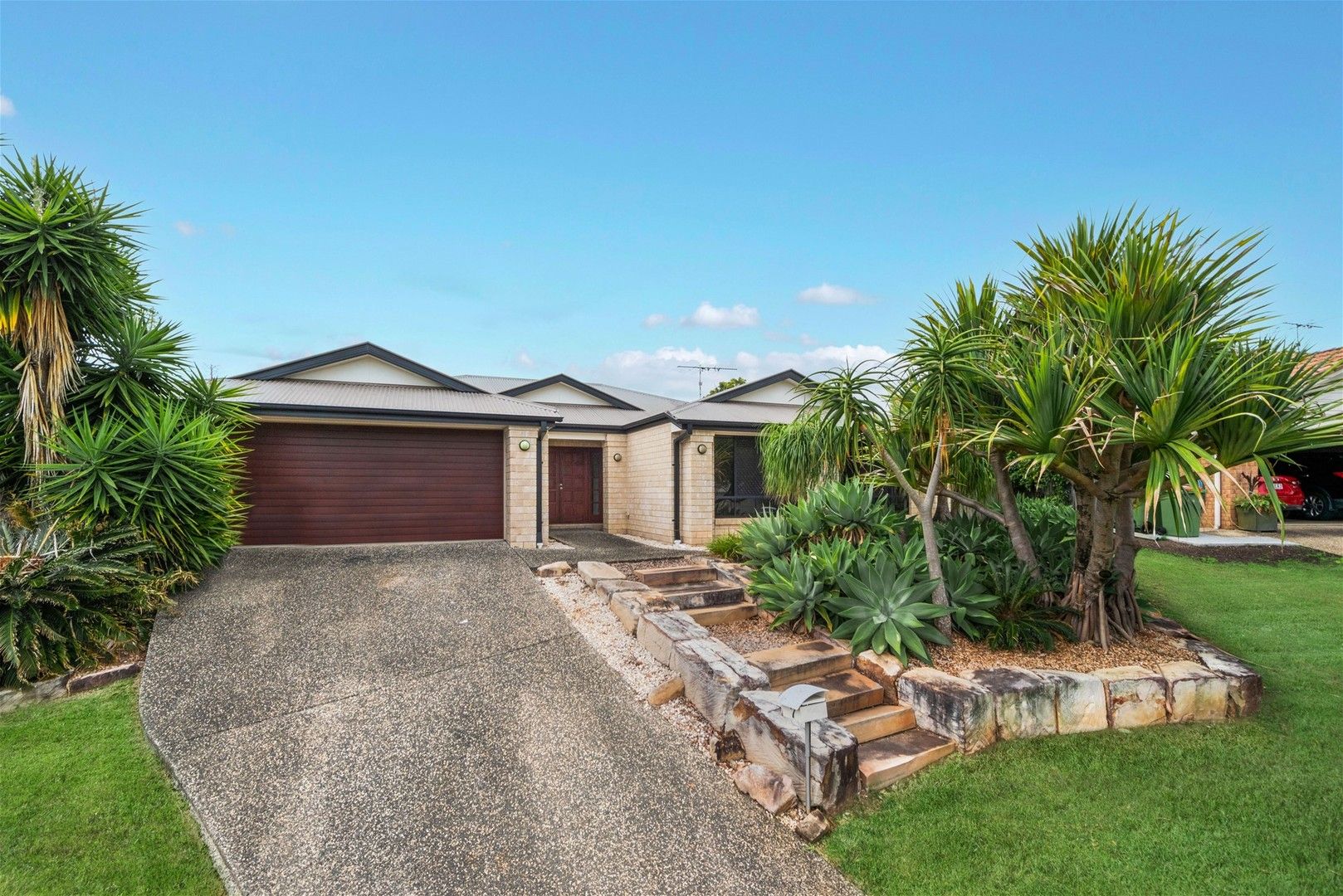 4 bedrooms House in 7 Cedarwood Drive BRASSALL QLD, 4305